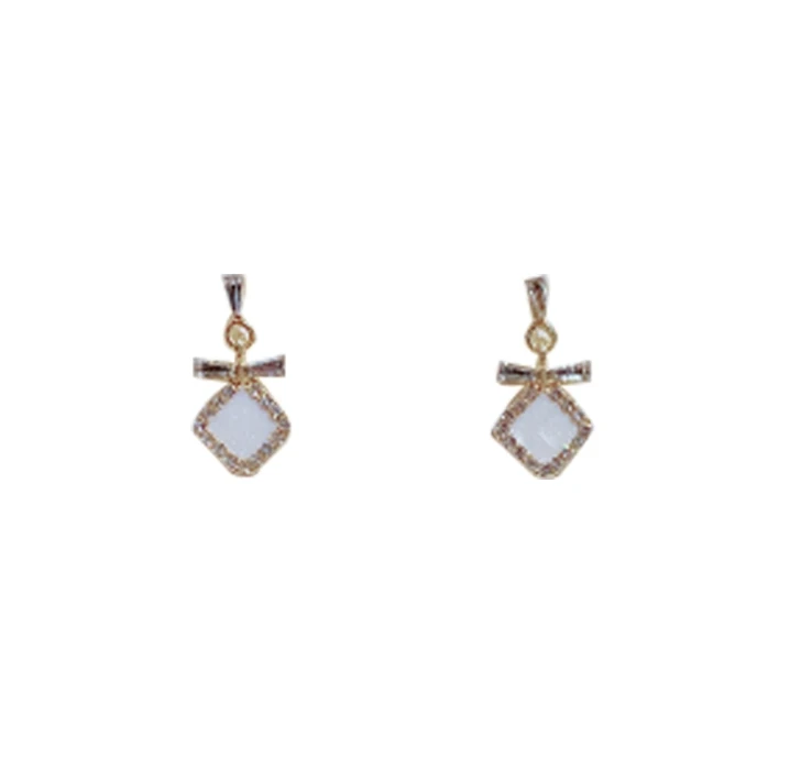 S925 silver post square geometric earrings Korea simple personality wild bow earrings new earrings jewelry
S925 silver post square geometric earrings Korea simple personality wild bow earrings new earrings jewelry