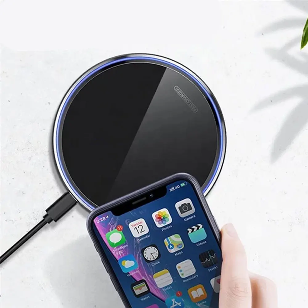 Qi Fantasy Mirror Wireless Charging With USB charging fast charging of mobile phones, Black,white
Qi Fantasy Mirror Wireless Charging With USB charging fast charging of mobile phones, Black,white