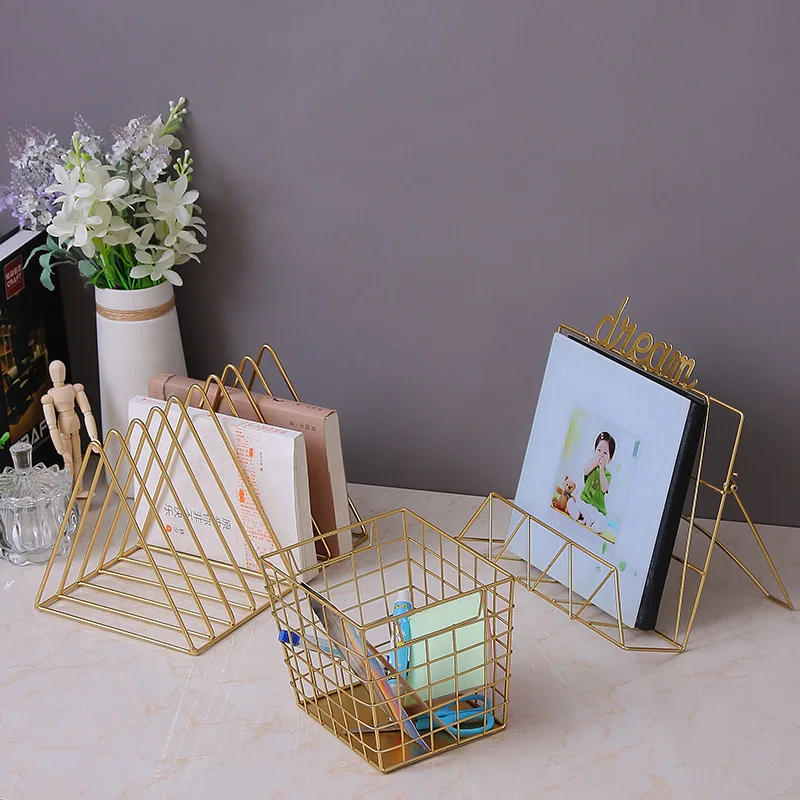 Iron Art Bookshelf Creative Nordic Multifunction Triangle Magazine Book Display Sundry Storage Wall-mounted Decoration, Gold,white ,black,brown
Iron Art Bookshelf Creative Nordic Multifunction Triangle Magazine Book Display Sundry Storage Wall-mounted Decoration, Gold,white ,black,brown