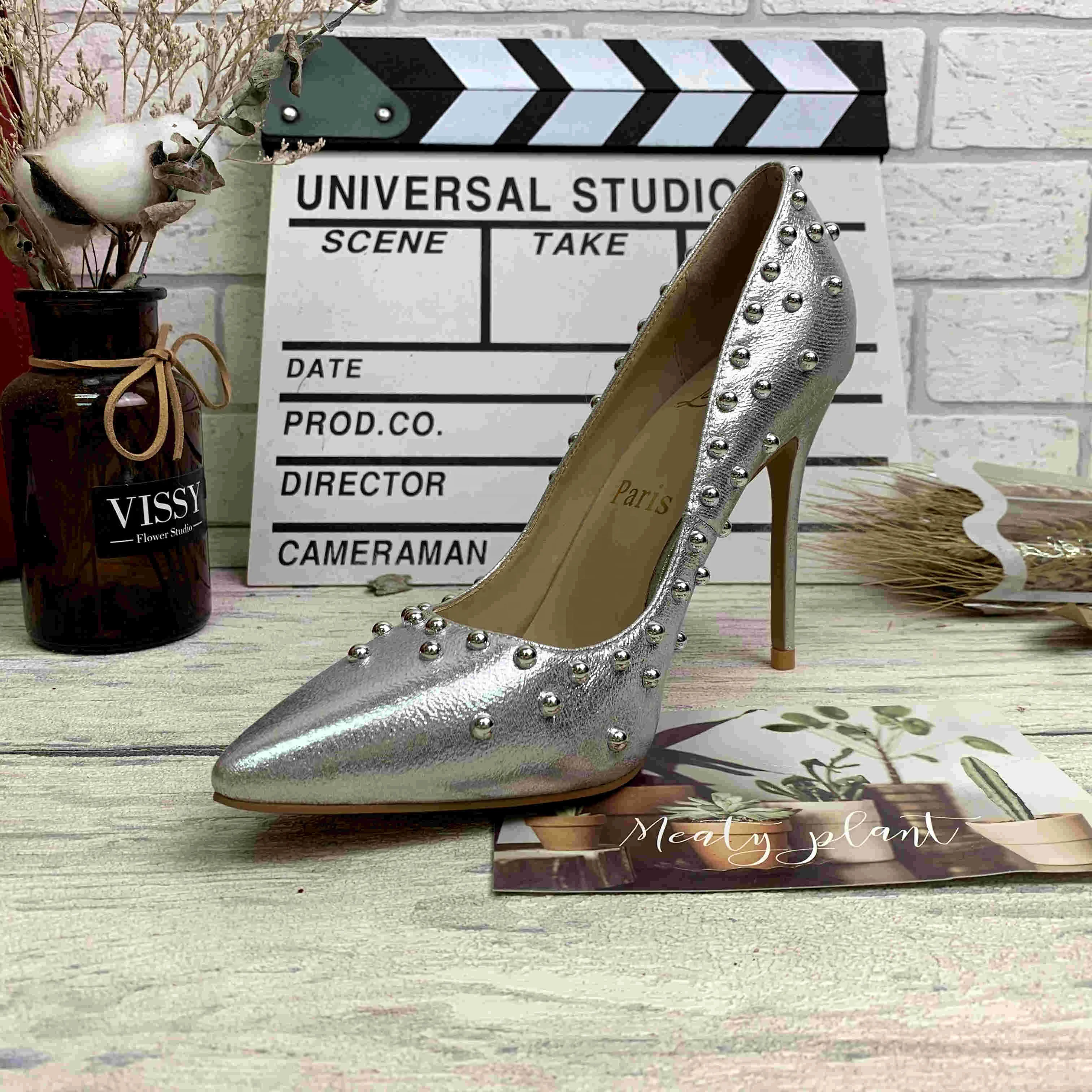 2021 spring new metal surface steel ball wave point pointed stiletto ladies high heels European style large size wholesale, Silver gold
2021 spring new metal surface steel ball wave point pointed stiletto ladies high heels European style large size wholesale, Silver gold