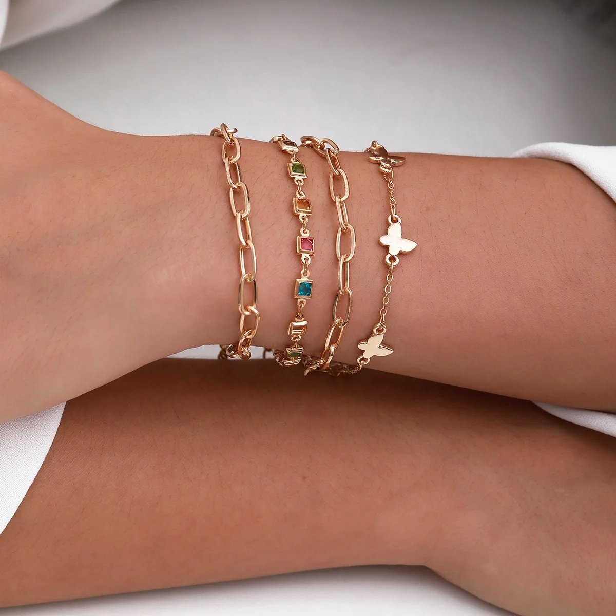 Vintage Multilayer Thick Chains Colorful Rhinestone Pigeon Bracelets Set for Women Punk Geometric Bracelet Fashion Jewelry Gift, Customized color
Vintage Multilayer Thick Chains Colorful Rhinestone Pigeon Bracelets Set for Women Punk Geometric Bracelet Fashion Jewelry Gift, Customized color