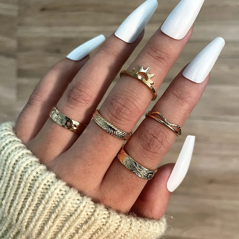 5 Pcs/Set Ladies Classic Romantic Sunrise Wave Double Design Ring Unique Pattern Arrow Light Ring Set Banquet Jewelry Gift, Gold
5 Pcs/Set Ladies Classic Romantic Sunrise Wave Double Design Ring Unique Pattern Arrow Light Ring Set Banquet Jewelry Gift, Gold