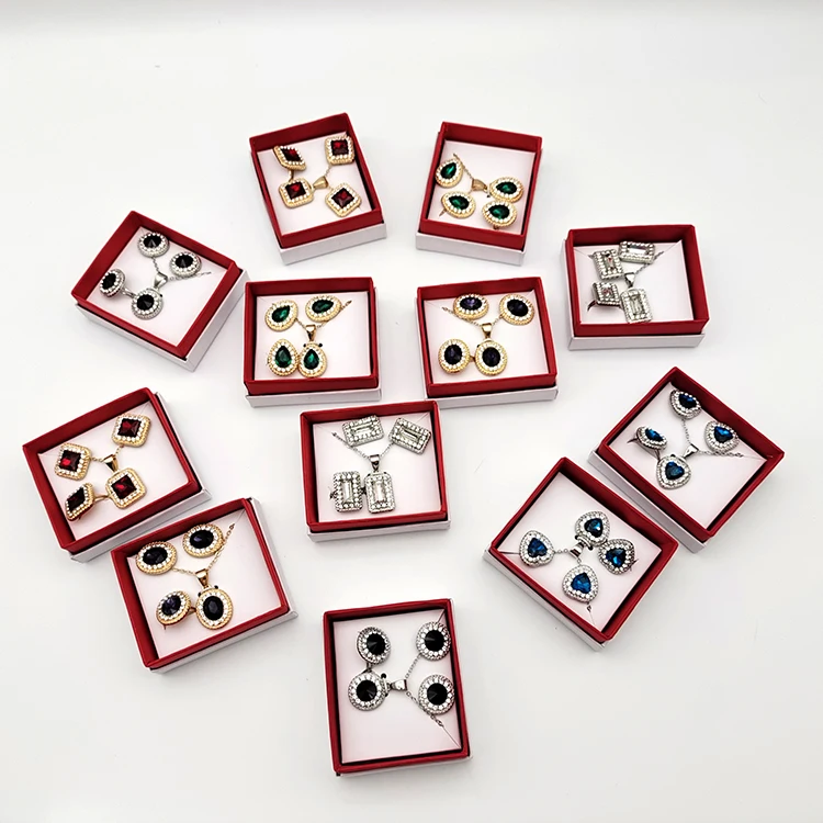 Quality Ladies Alloy Earrings Necklace Ring Three Piece Set Shiny Glass Point Drill Jewelry Set
Quality Ladies Alloy Earrings Necklace Ring Three Piece Set Shiny Glass Point Drill Jewelry Set