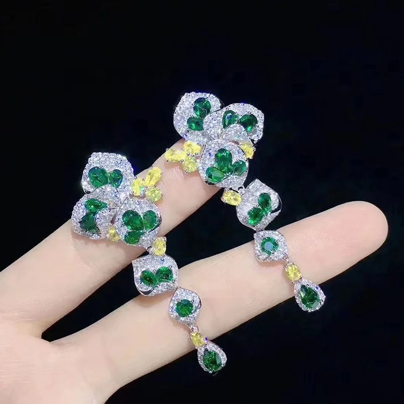 New brand long three-leaf flower earrings, green petal design full zircon jewelry for ladies, memorial day banquet accessories, Picture shows
New brand long three-leaf flower earrings, green petal design full zircon jewelry for ladies, memorial day banquet accessories, Picture shows