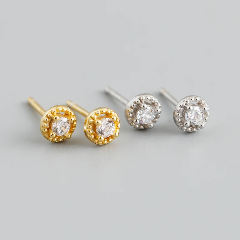 2022 NEW 925 Sterling Silver minimalist round shape with cz diamond stud earring for women
2022 NEW 925 Sterling Silver minimalist round shape with cz diamond stud earring for women
