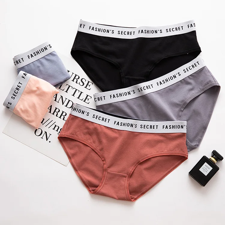 New cotton elastic letter logo panties for women, middle waist non-mark cotton student briefs, Black, blue, gray ,skin, red
New cotton elastic letter logo panties for women, middle waist non-mark cotton student briefs, Black, blue, gray ,skin, red
