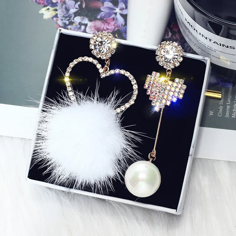 Valentine 925 Silver Needle White Plush Fur Ball Crystal Heart Shaped Earrings Asymmetric Crystal Diamond Heart Pearl Earrings, As pictures
Valentine 925 Silver Needle White Plush Fur Ball Crystal Heart Shaped Earrings Asymmetric Crystal Diamond Heart Pearl Earrings, As pictures