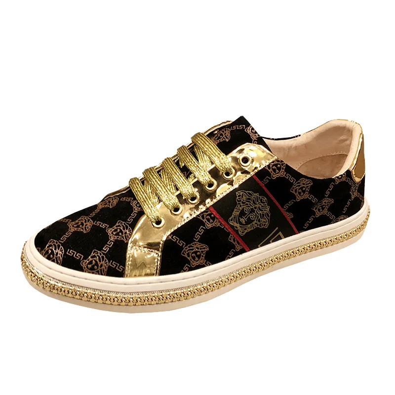 2021 new season shoes fashion personality casual shoes men high-quality leather luxury shoes men 
2021 new season shoes fashion personality casual shoes men high-quality leather luxury shoes men