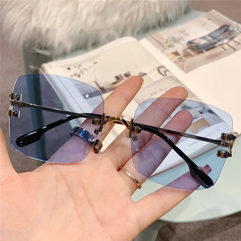 2022 Fashion Square Frameless Custom Sunglasses Men Women Designer Vintage Sunglasses Sun Glasses for UV400, 7 colors
2022 Fashion Square Frameless Custom Sunglasses Men Women Designer Vintage Sunglasses Sun Glasses for UV400, 7 colors