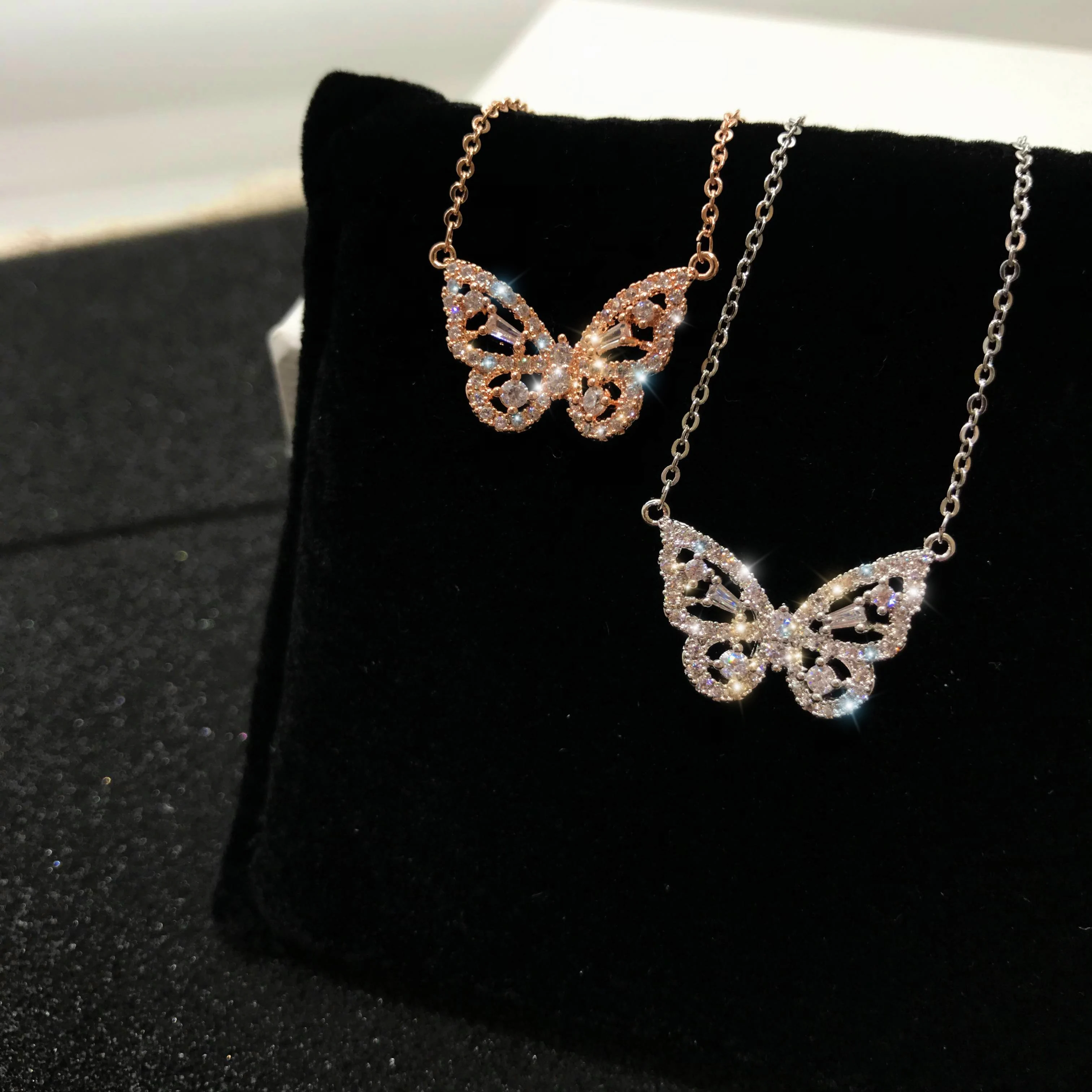 Eico Luxury Rose Gold Butterfly Necklace Micro Zircon Choker Women Pendant Butterfly Necklace
Eico Luxury Rose Gold Butterfly Necklace Micro Zircon Choker Women Pendant Butterfly Necklace