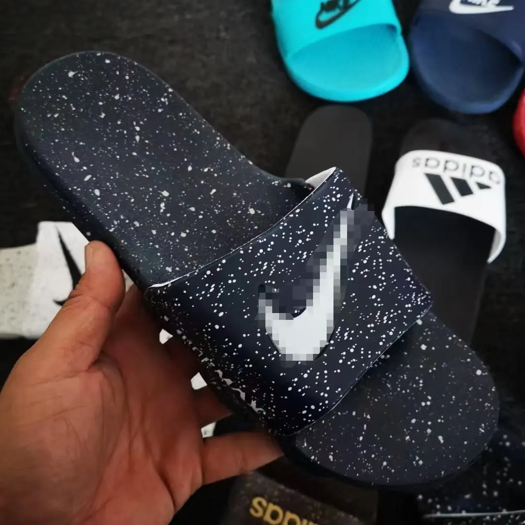 2021 Wholesale man cool Slide Indoor PVC Slipper For Women Men light soft slipper stock, Multiple colour
2021 Wholesale man cool Slide Indoor PVC Slipper For Women Men light soft slipper stock, Multiple colour