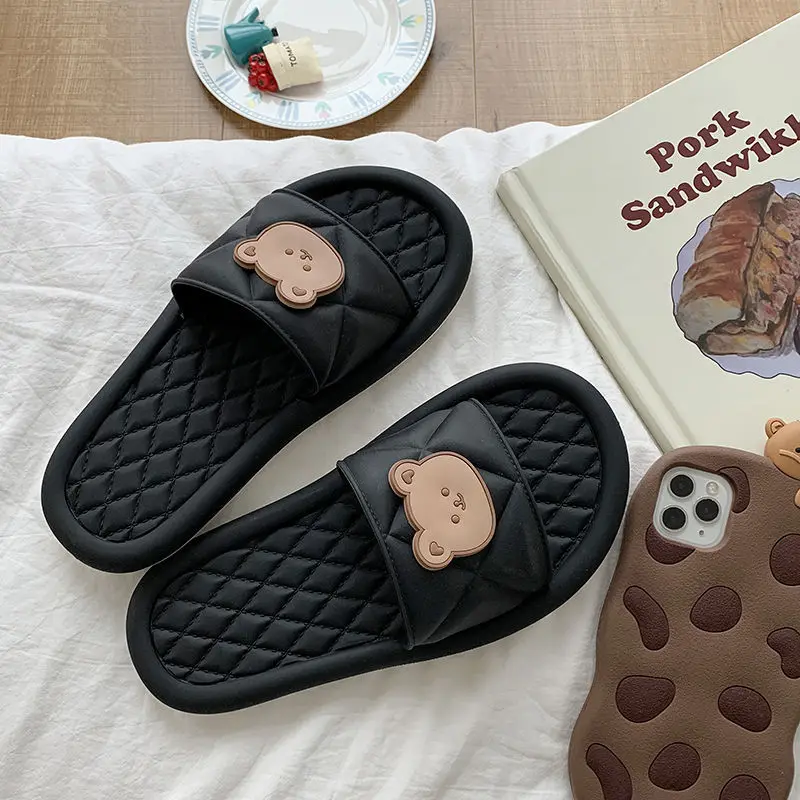 2021 Summer Good Quality New Arrivals Korean Slippers Little Bear Women Summer Slippers
2021 Summer Good Quality New Arrivals Korean Slippers Little Bear Women Summer Slippers