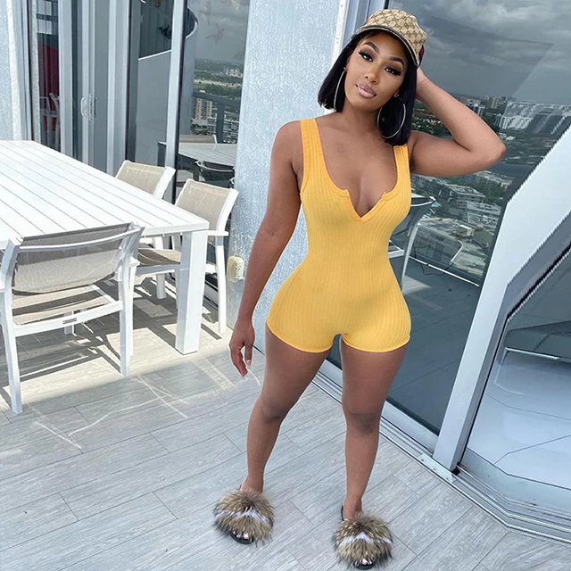 Simple Pure Color V Neck Sleeveless Summer Rompers For Women 2021 Ribbed Knit Romper, Black,white,rose red,yellow
Simple Pure Color V Neck Sleeveless Summer Rompers For Women 2021 Ribbed Knit Romper, Black,white,rose red,yellow