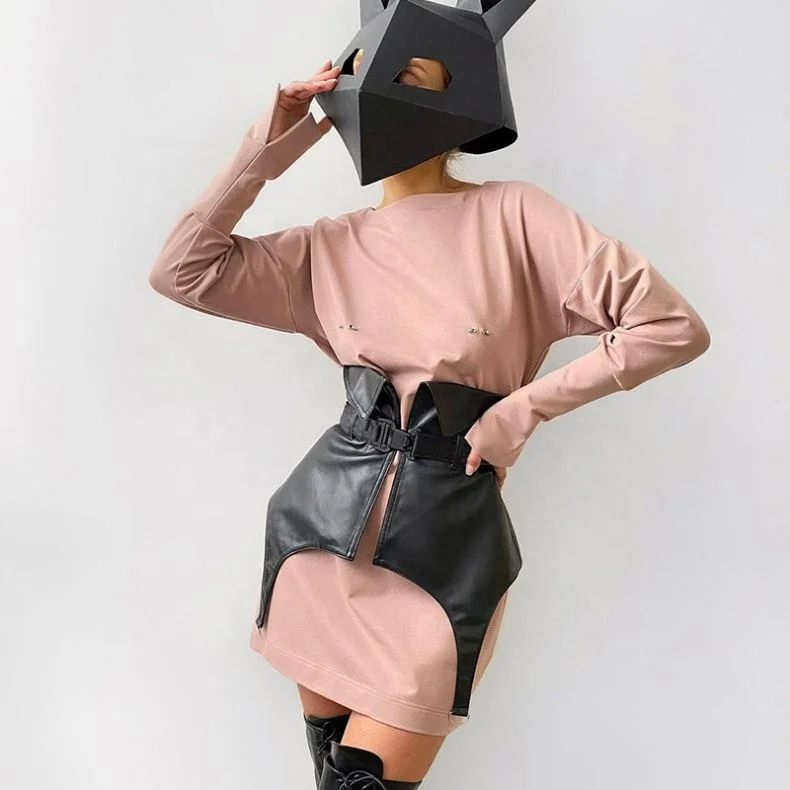 Punk PU Leather Gothic Buckle High Waist Belts Streetwear Girl 90S Girdle Club Women Top Bodycon Fashion B1053
Punk PU Leather Gothic Buckle High Waist Belts Streetwear Girl 90S Girdle Club Women Top Bodycon Fashion B1053