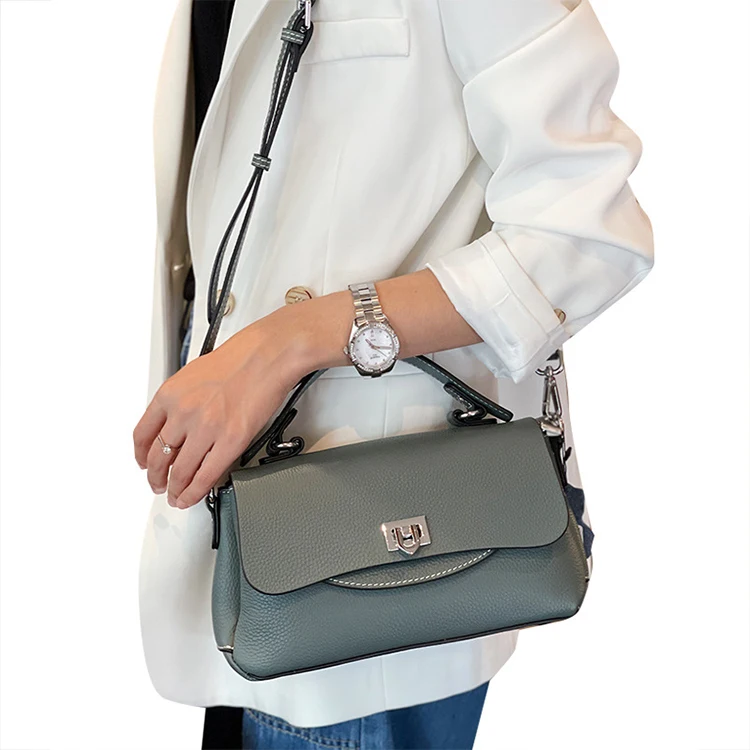 EMGL029 Autumn/winter new fashion ladies genuine leather shoulder messenger handbag custom latest hand bag for girls
EMGL029 Autumn/winter new fashion ladies genuine leather shoulder messenger handbag custom latest hand bag for girls