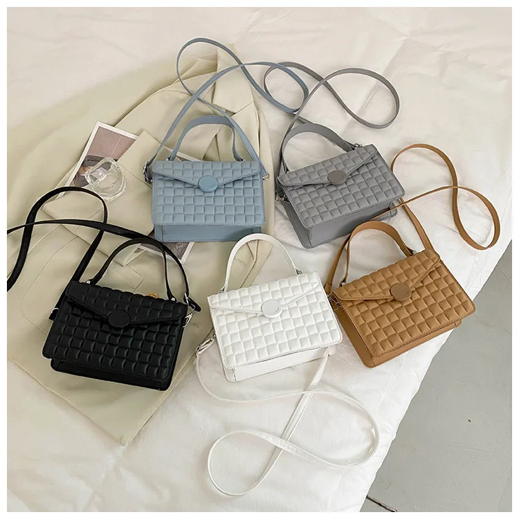 2022 Korean style texture small square hand bag trendy fashion embossed square lattice portable handbag, Black, brown, white, gray, blue
2022 Korean style texture small square hand bag trendy fashion embossed square lattice portable handbag, Black, brown, white, gray, blue