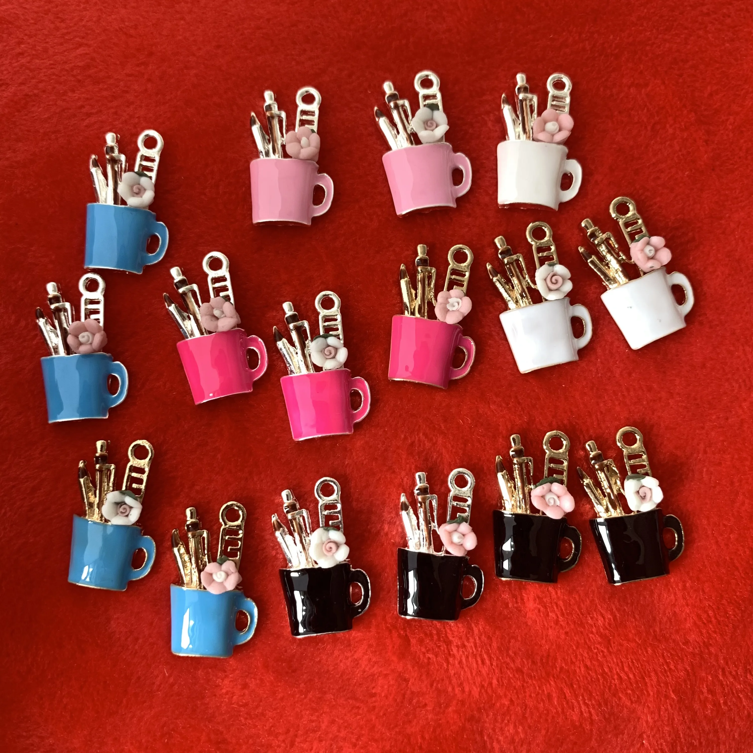 lady girls enamel makeup beauty jewelry charms cometics cup charms for DIY bracelet bangles jewelry accessories
lady girls enamel makeup beauty jewelry charms cometics cup charms for DIY bracelet bangles jewelry accessories