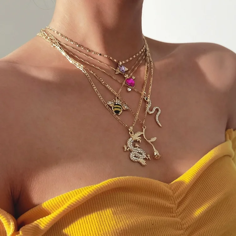 Fashion trend multiple gold plated rhinestone bee rose flower snake necklace set, Gold color
Fashion trend multiple gold plated rhinestone bee rose flower snake necklace set, Gold color