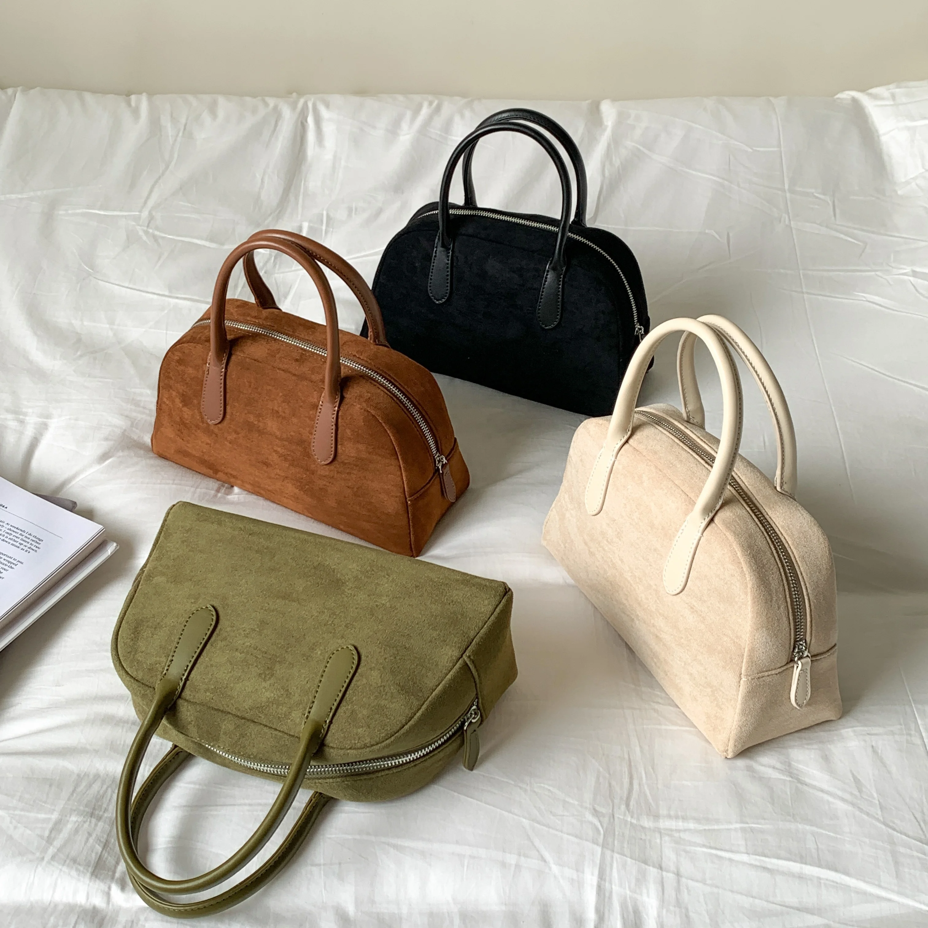 New fashion trend Dinner bag Faux suede hand bags pure color simple large capacity luxury handbags for women
New fashion trend Dinner bag Faux suede hand bags pure color simple large capacity luxury handbags for women