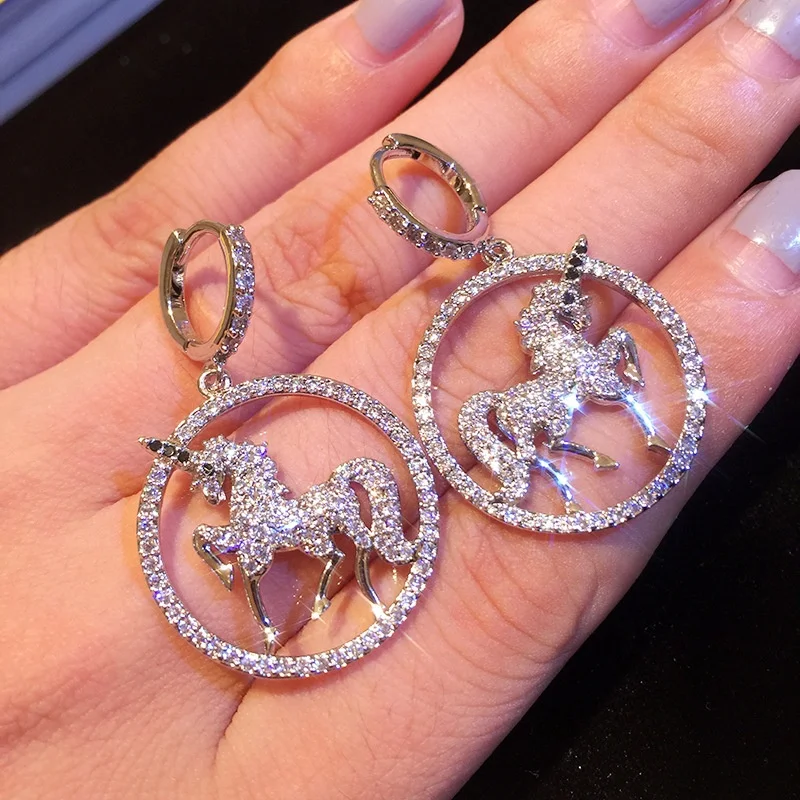 Fashion Luxury Famous geometry Shape Simulated Vintage Bridal Earrings for Women Party Wedding Jewelry
Fashion Luxury Famous geometry Shape Simulated Vintage Bridal Earrings for Women Party Wedding Jewelry