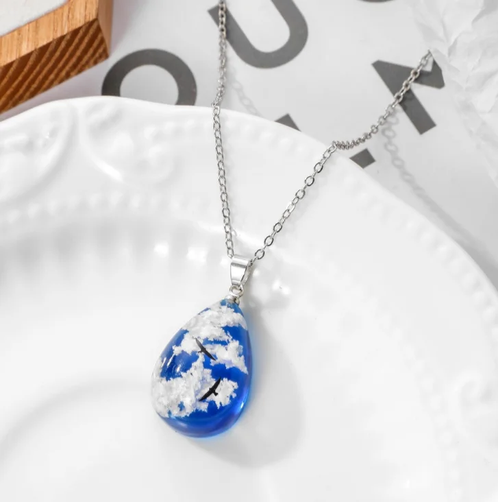 

Wholesale watardrop blue sky white clouds eagle drop pendant necklace resin necklace link chain for women kewelry, Picture