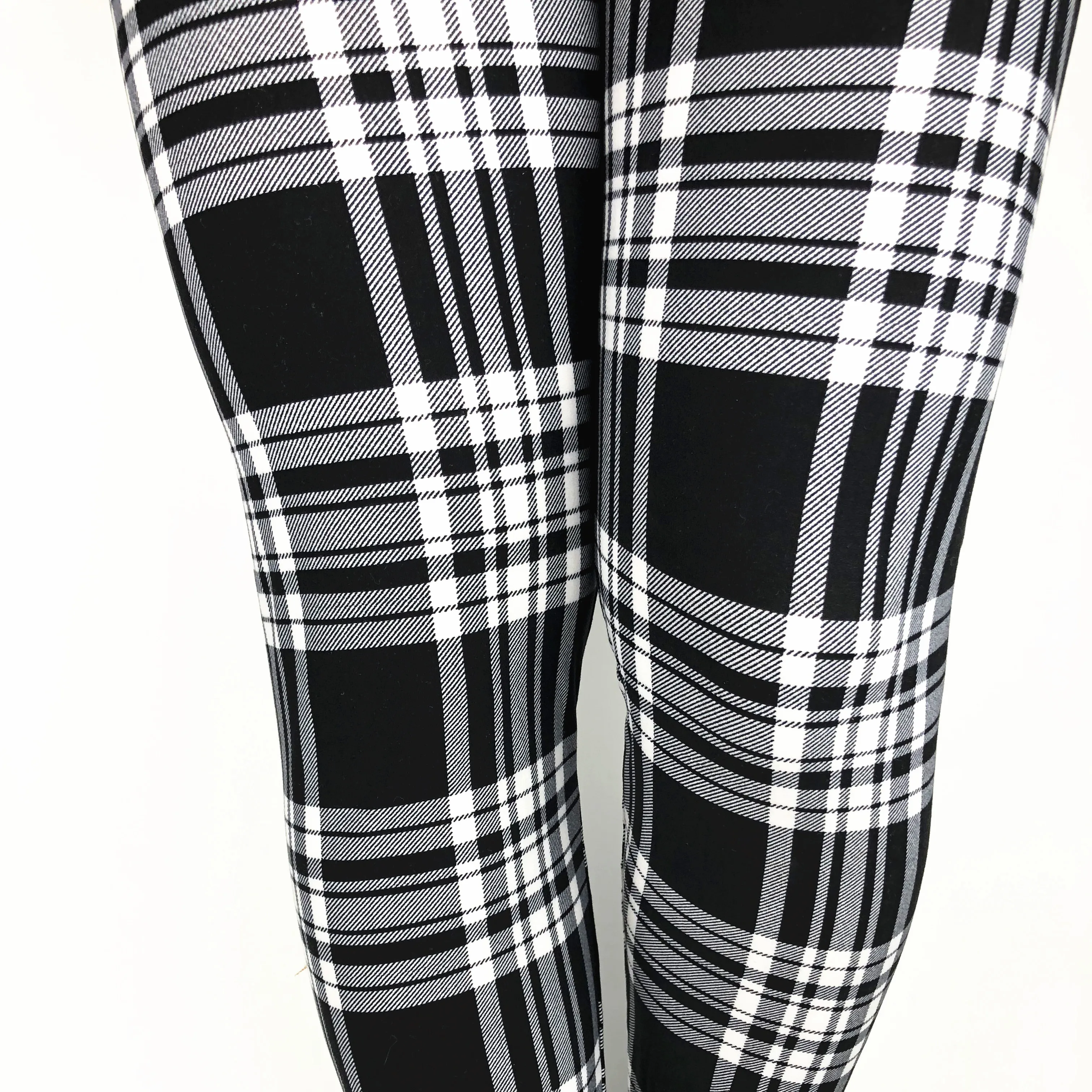 

Make Your Design 92 Polyester 8 Spandex Milk Silk Soft Brushed Fashion Grids Black Color Women High Waist Leggings Wholesale, Shown