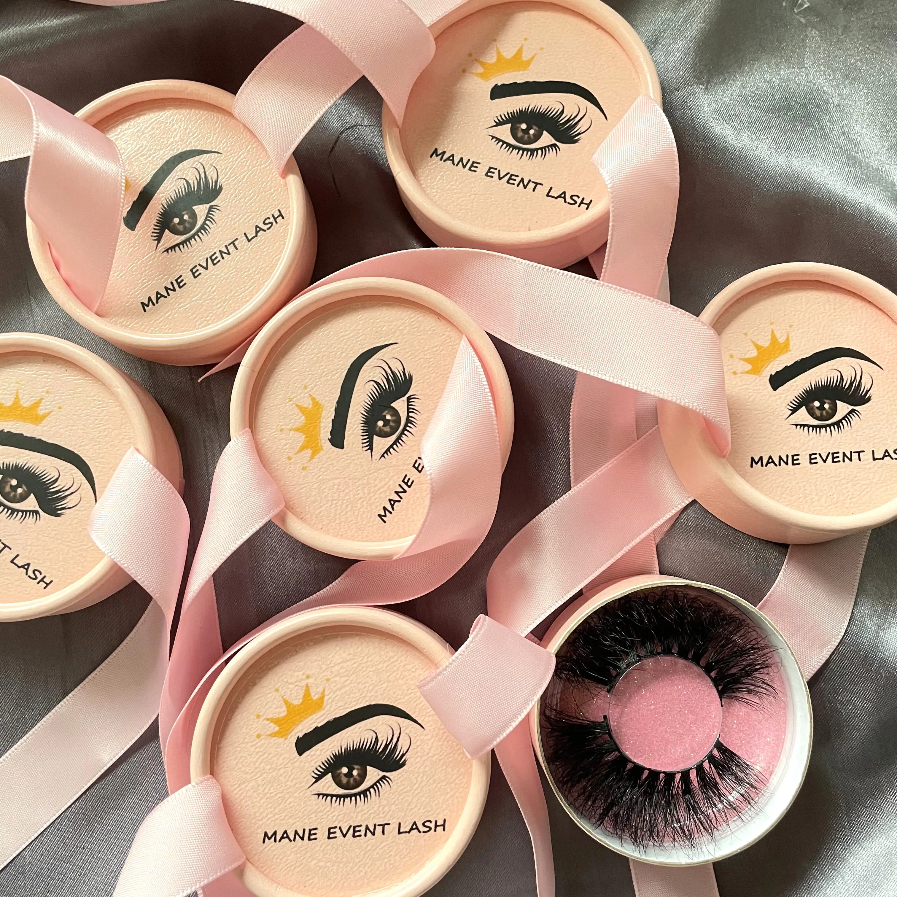 15mm Short Vegan 3d Faux Mink Natural Wispy Eyelashes Wholesale Custom Paper Pink Round Lash Box With Ribbon
15mm Short Vegan 3d Faux Mink Natural Wispy Eyelashes Wholesale Custom Paper Pink Round Lash Box With Ribbon