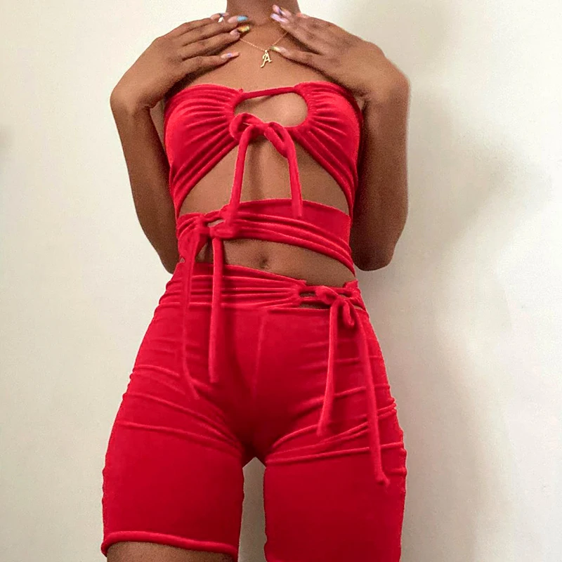 Dropshipping Stitching Solid Color Sleeveless Backless Lace Up Slim Fit Shorts Jumpsuit
Dropshipping Stitching Solid Color Sleeveless Backless Lace Up Slim Fit Shorts Jumpsuit
