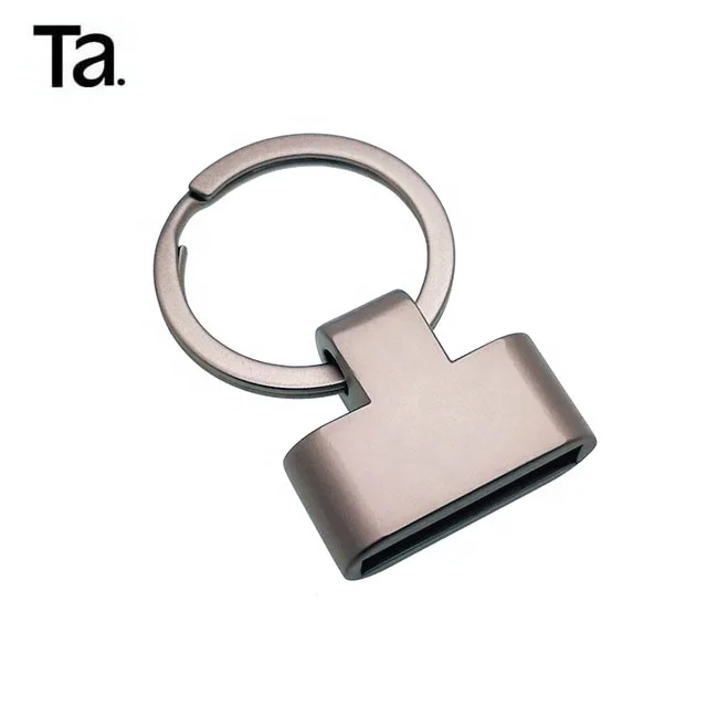 TANAI Factory simple DIY handmade leather custom keychain metal split key ring car keychain and handbag key ring
TANAI Factory simple DIY handmade leather custom keychain metal split key ring car keychain and handbag key ring