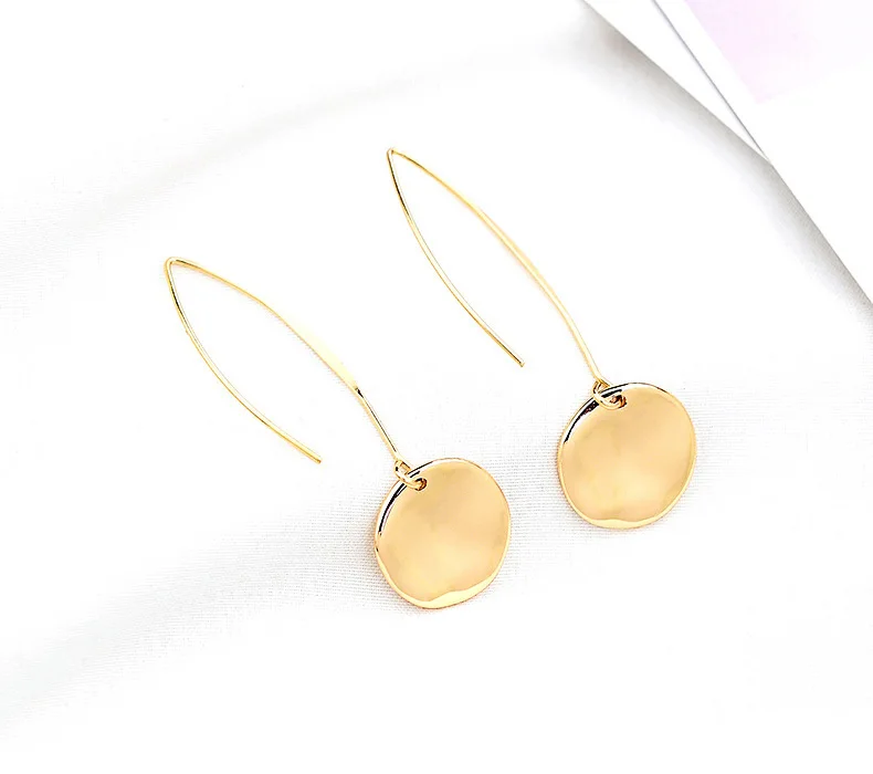 Sandro Fashion personality geometric round alloy earrings summer new long style 
Sandro Fashion personality geometric round alloy earrings summer new long style