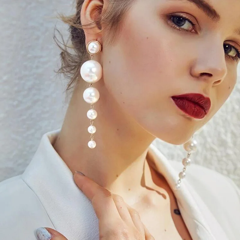 Elegant fashion simulated pearls long swing earrings for women jewelry pearls string statement drop earrings wedding party gift
Elegant fashion simulated pearls long swing earrings for women jewelry pearls string statement drop earrings wedding party gift