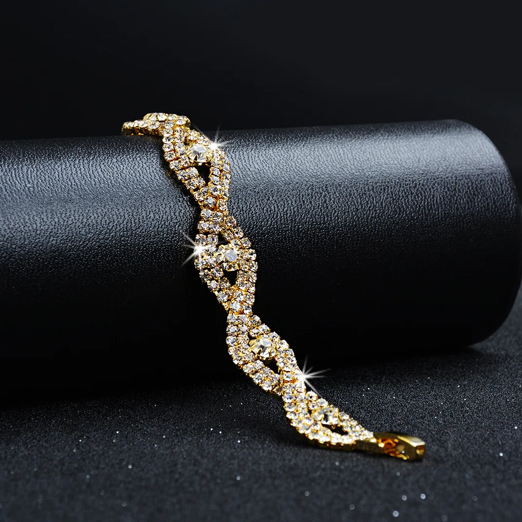European Fashion Braided Shape Crystal Rhinestone Bracelet Luxury 18K Gold Plated Full Diamond Bracelet For Bridal Wedding
European Fashion Braided Shape Crystal Rhinestone Bracelet Luxury 18K Gold Plated Full Diamond Bracelet For Bridal Wedding