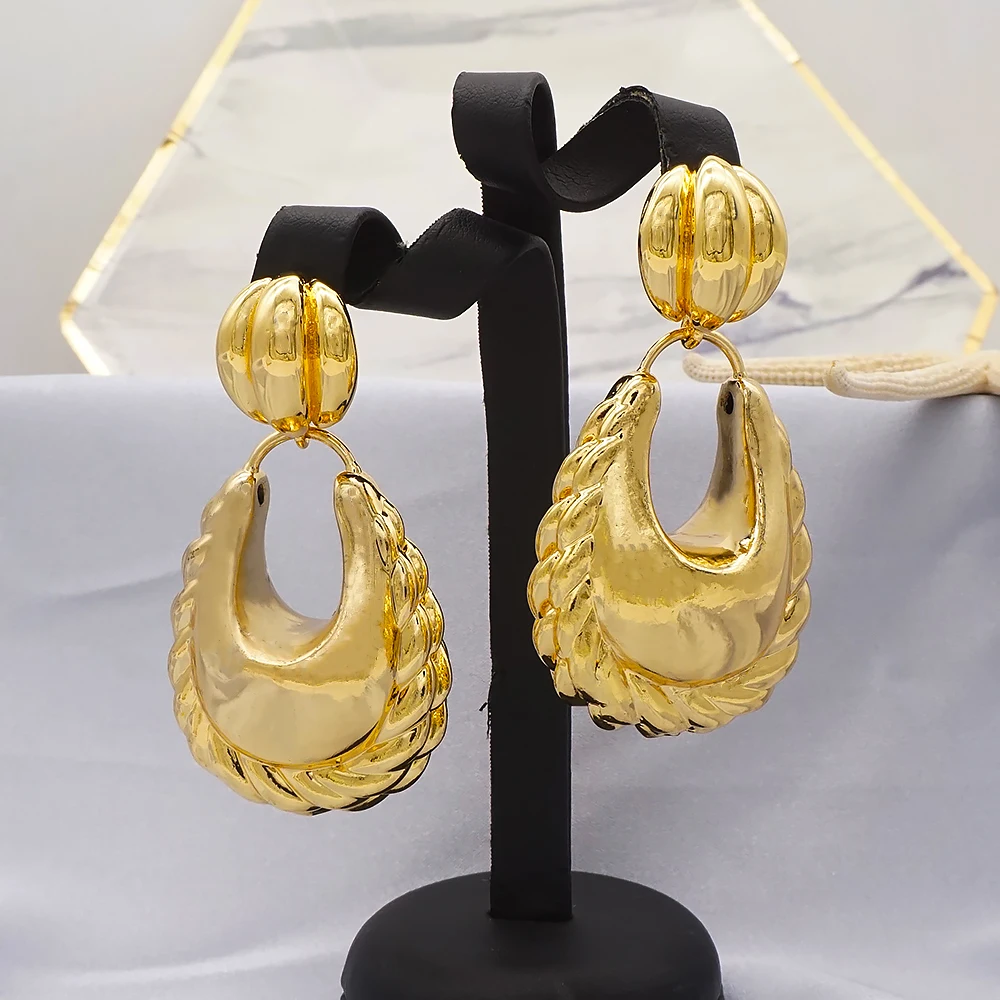 2021 trendy earrings Brazilian 14k gold plated earrings statement earrings women Z519, As picture
2021 trendy earrings Brazilian 14k gold plated earrings statement earrings women Z519, As picture