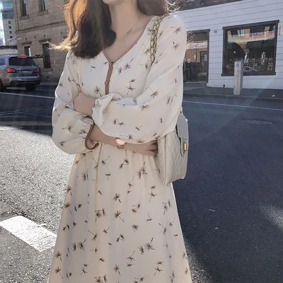 2020 new autumn and winter korean dress lady chiffon slim slimming midi skirt floral temperament long sleeve dress
2020 new autumn and winter korean dress lady chiffon slim slimming midi skirt floral temperament long sleeve dress