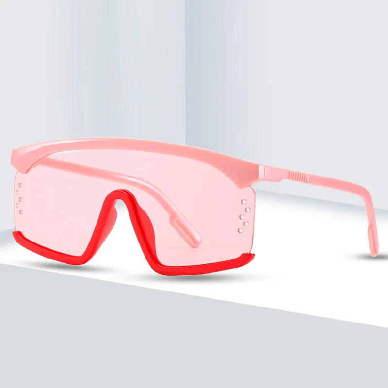 2021 new European and American retro plastic big frame one-piece sunglasses wholesale gradient personality woman sunglasses, Custom colors
2021 new European and American retro plastic big frame one-piece sunglasses wholesale gradient personality woman sunglasses, Custom colors