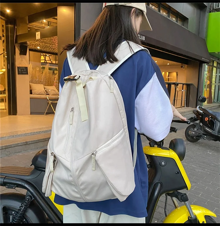 Modern Travel Backpack with Laptop Compartment Sleeve for Women Men, Customized colors
Modern Travel Backpack with Laptop Compartment Sleeve for Women Men, Customized colors