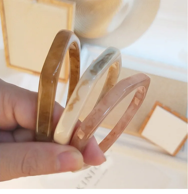 Women New Trend Acrylic Bangle Acrylic Irregular Shape Resin Bracelet, As the picture
Women New Trend Acrylic Bangle Acrylic Irregular Shape Resin Bracelet, As the picture