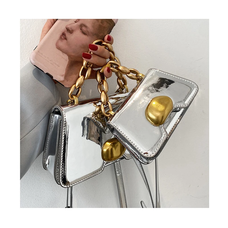 2021 Luxury Brand Tote bag Fashion New High Quality Women's Designer Handbag Mirror Metal Buckle Wild Shoulder Messenger Bag
2021 Luxury Brand Tote bag Fashion New High Quality Women's Designer Handbag Mirror Metal Buckle Wild Shoulder Messenger Bag