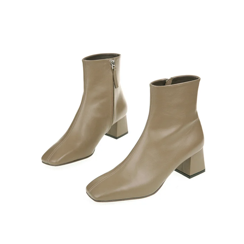 QUTAA 2021 New Autumn Winter Genuine Leather Retro Square Toe Zipper Ankle Boots Square Heel All Match Women Shoes Size 34-39
QUTAA 2021 New Autumn Winter Genuine Leather Retro Square Toe Zipper Ankle Boots Square Heel All Match Women Shoes Size 34-39
