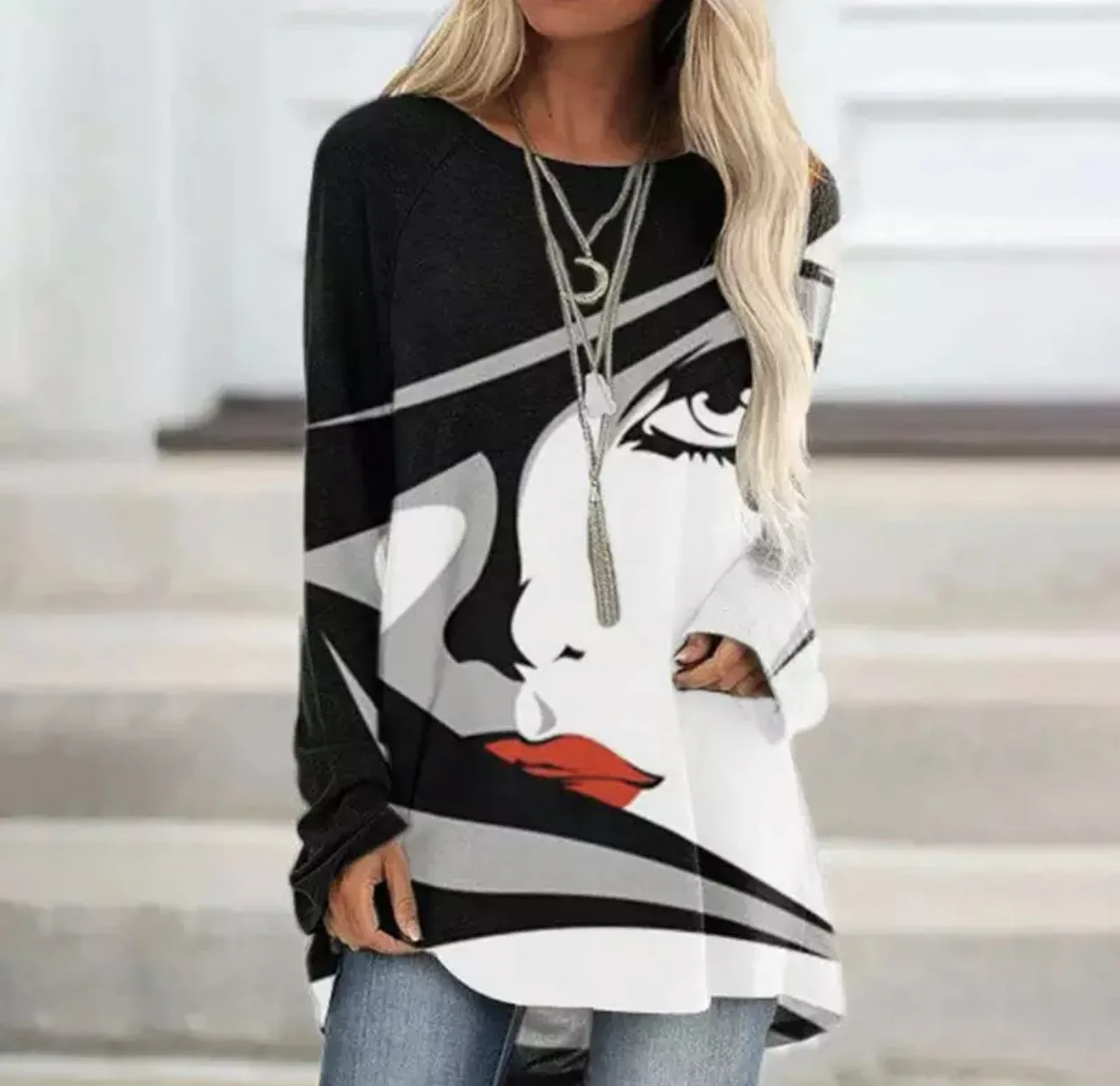 2020 Autumn Retro Ladies T-shirt Abstract Face Loose Casual Long-sleeved Irregular Printing Ladies T-shirt
2020 Autumn Retro Ladies T-shirt Abstract Face Loose Casual Long-sleeved Irregular Printing Ladies T-shirt
