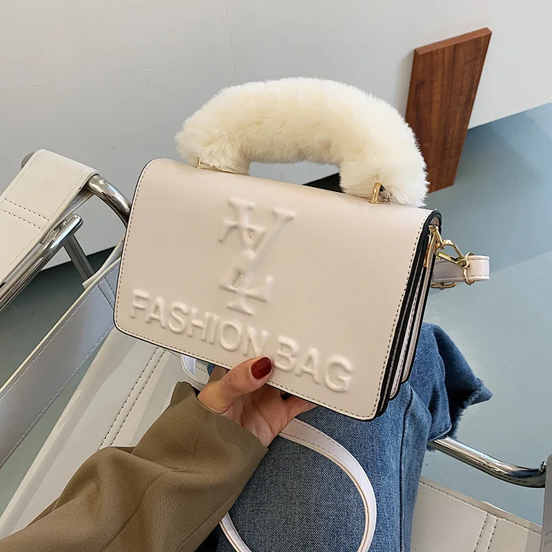 2021 fashion Women Fur Handle small Shoulder Bags Solid Letter Crossbody Purse Designer Ladies Handbag, Black white camel burgundy
2021 fashion Women Fur Handle small Shoulder Bags Solid Letter Crossbody Purse Designer Ladies Handbag, Black white camel burgundy