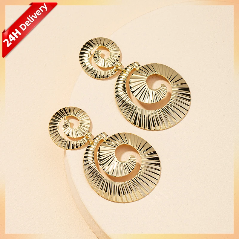 HOVANCI earring 5 trays macrame brass wire polynesian glam metal texture retro fashion goldplated earrings, Gold,silver
HOVANCI earring 5 trays macrame brass wire polynesian glam metal texture retro fashion goldplated earrings, Gold,silver