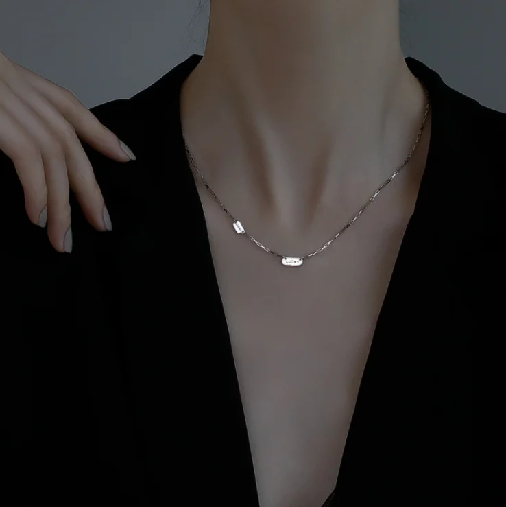 Fashion Ins Dainty Minimalist Sterling Silver Jewelry 925 Square Letter Necklace Simple Necklace for Girls
Fashion Ins Dainty Minimalist Sterling Silver Jewelry 925 Square Letter Necklace Simple Necklace for Girls