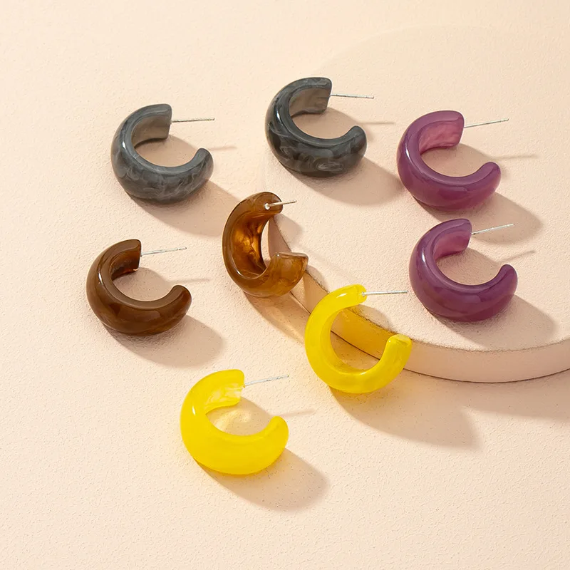Fashion Geometric Hoop Earrings Female Korean Resin Personality Street Shot Earrings
Fashion Geometric Hoop Earrings Female Korean Resin Personality Street Shot Earrings