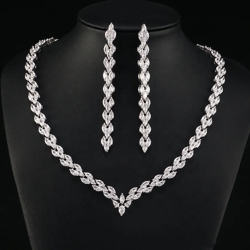 Luxury AAA Crytsal Zircon Wedding Bridal Jewelry Set Exquisite simple silver plated Tassel Dangle Drop Earrings Necklace Dubai, Customized color
Luxury AAA Crytsal Zircon Wedding Bridal Jewelry Set Exquisite simple silver plated Tassel Dangle Drop Earrings Necklace Dubai, Customized color