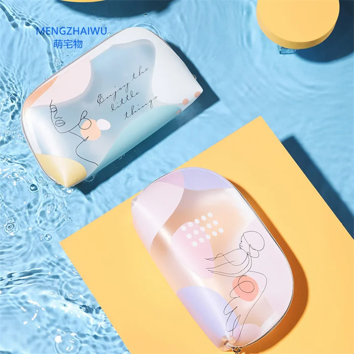 Eco friendly household products small travel storage bag cartoon cute TPU waterproof clear luxury makeup bag cosmetic
Eco friendly household products small travel storage bag cartoon cute TPU waterproof clear luxury makeup bag cosmetic
