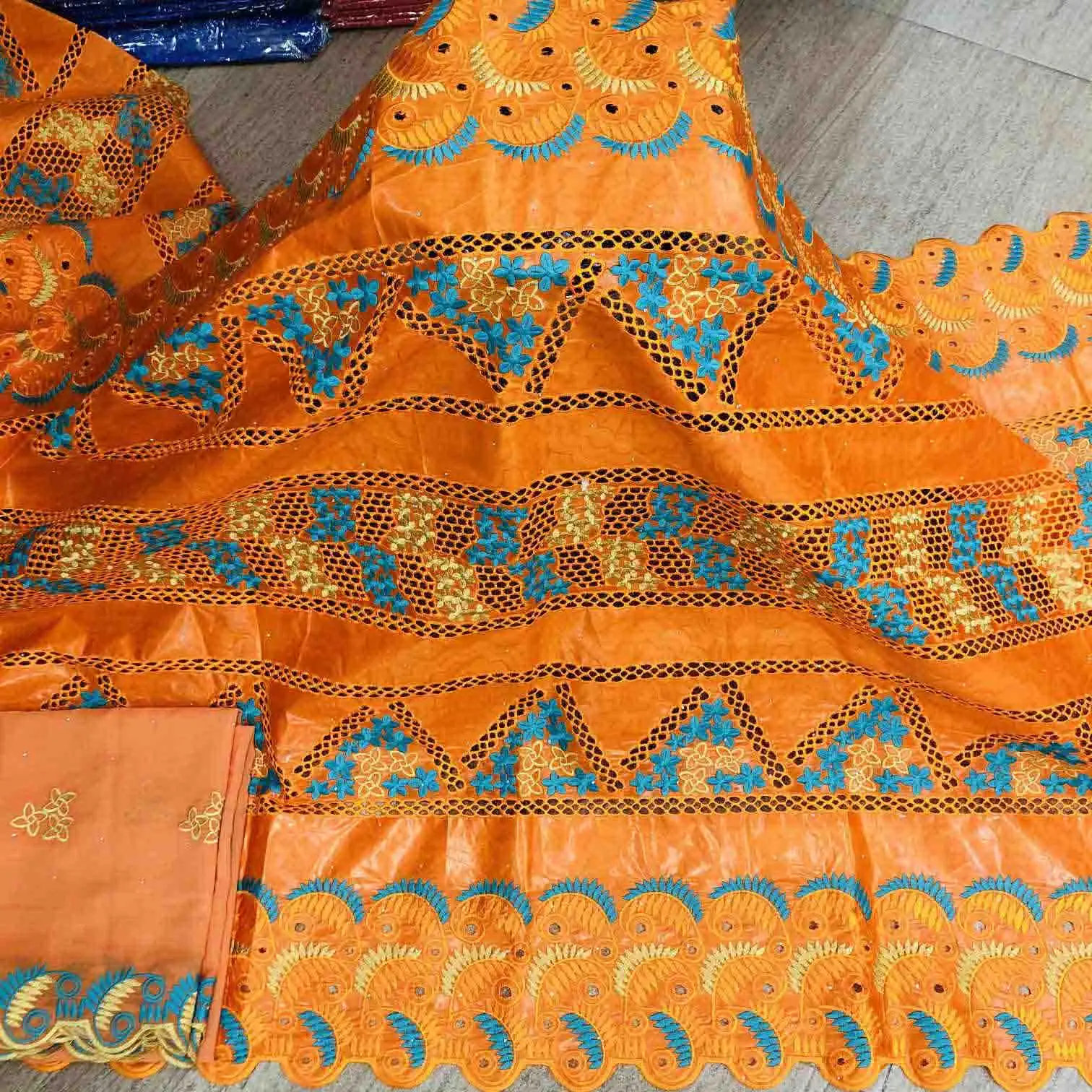 mikemaycall 2021 Orange bazin riche african bazin broder bazin brod pour femme lace
mikemaycall 2021 Orange bazin riche african bazin broder bazin brod pour femme lace