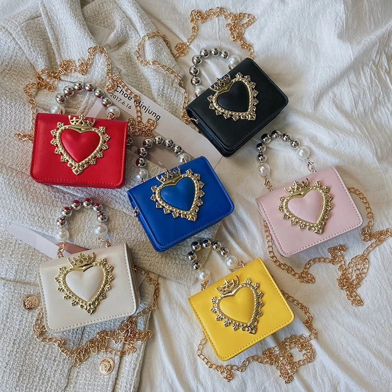 Lovely Patent Leather Children Crossbody Bags Cute Little Girls Mini Shoulder Bag for Kids Fashion Coin Purse Small Handbags
Lovely Patent Leather Children Crossbody Bags Cute Little Girls Mini Shoulder Bag for Kids Fashion Coin Purse Small Handbags