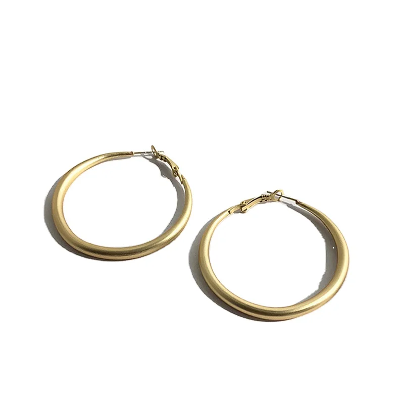 Top Fashion Classic and Beautiful Polygonal Ear Studs for Personal decoration
Top Fashion Classic and Beautiful Polygonal Ear Studs for Personal decoration