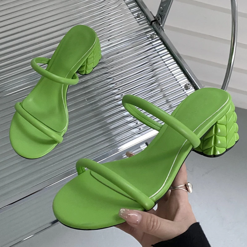Wholesale Fashion Women's Slippers Solid Color Comfortable Square Toe Sandals Slippers Low Thick Heel Pie Casual Ladies shoe
Wholesale Fashion Women's Slippers Solid Color Comfortable Square Toe Sandals Slippers Low Thick Heel Pie Casual Ladies shoe